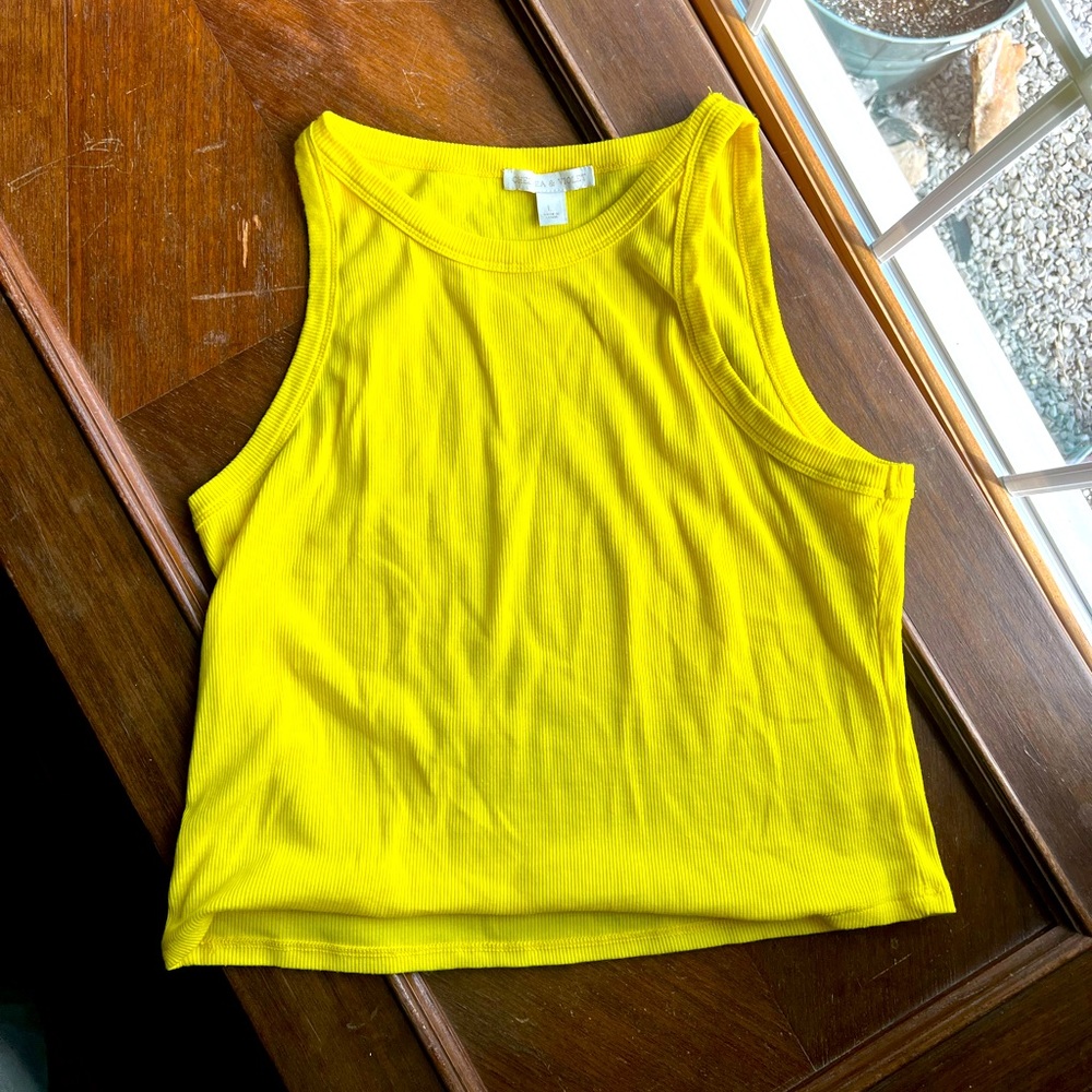 Chelsea and Violet large yellow top